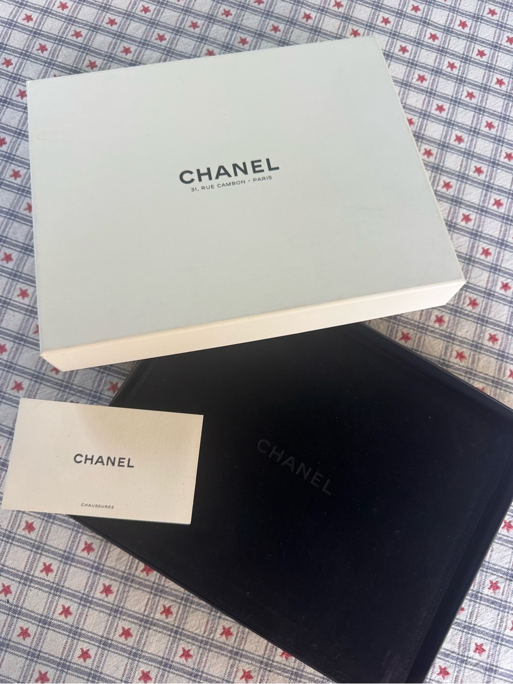 CHANEL Iconic Ivory Pearl CC Logo Long Chain Necklace - Picture 10 of 16